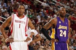 开元官方下载app -Doinb回归赛场，绝杀首场状态亮眼，独行侠观众沸腾！