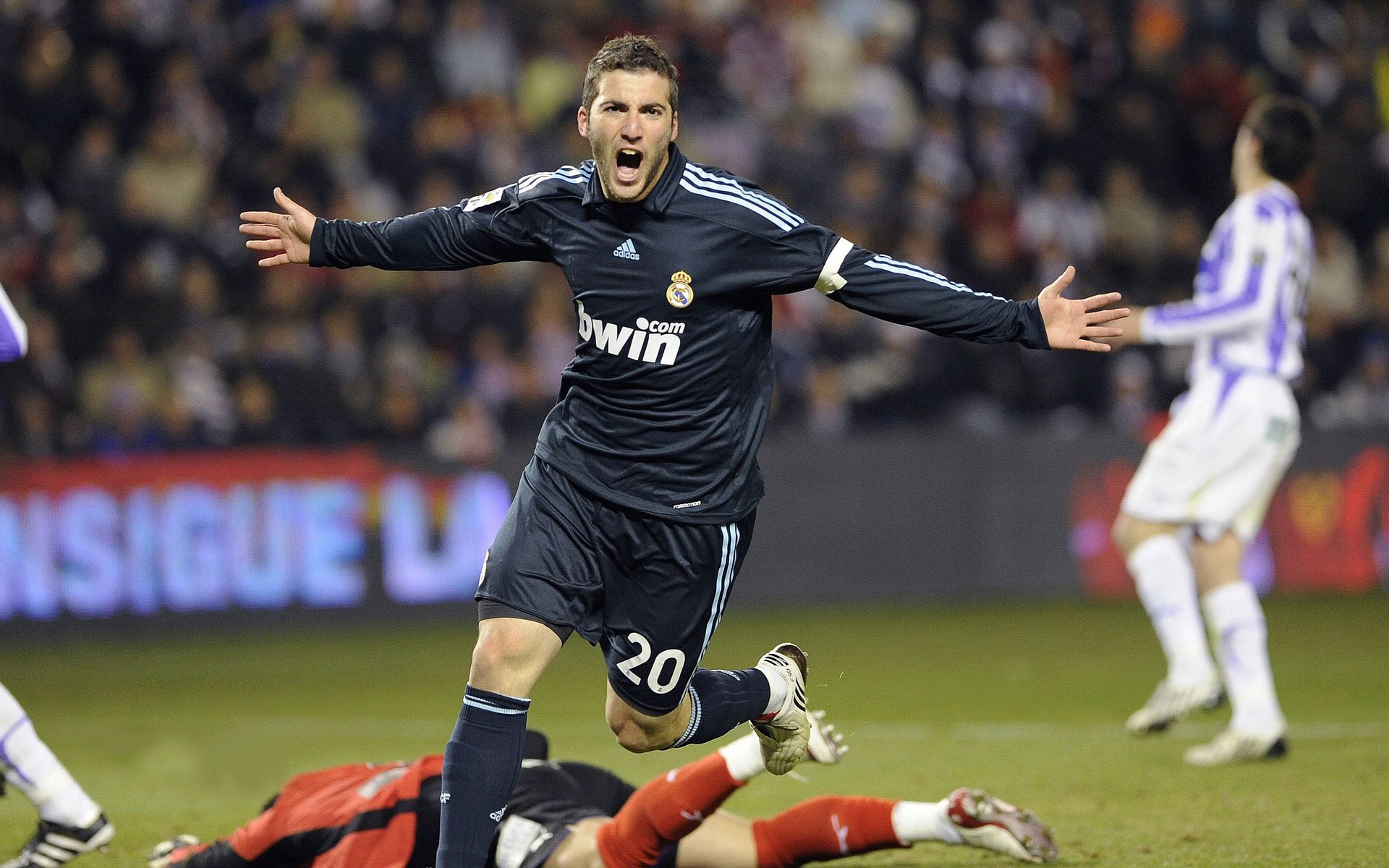 穆雷连续七场比赛得分超过问鼎冠军，美国队挑战极限！